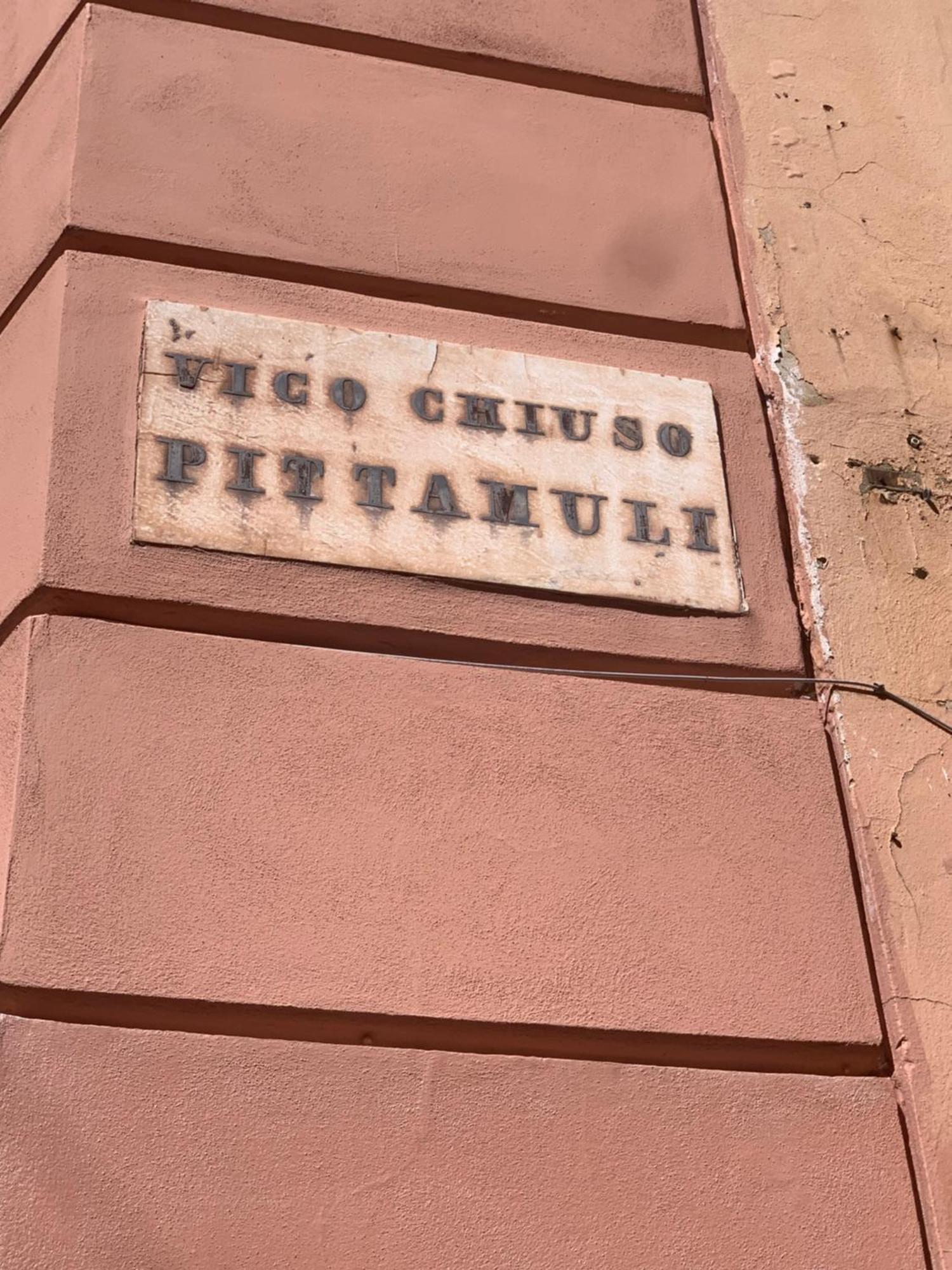 The First Colombo Brignole XX Settembre Appartement Genua Buitenkant foto