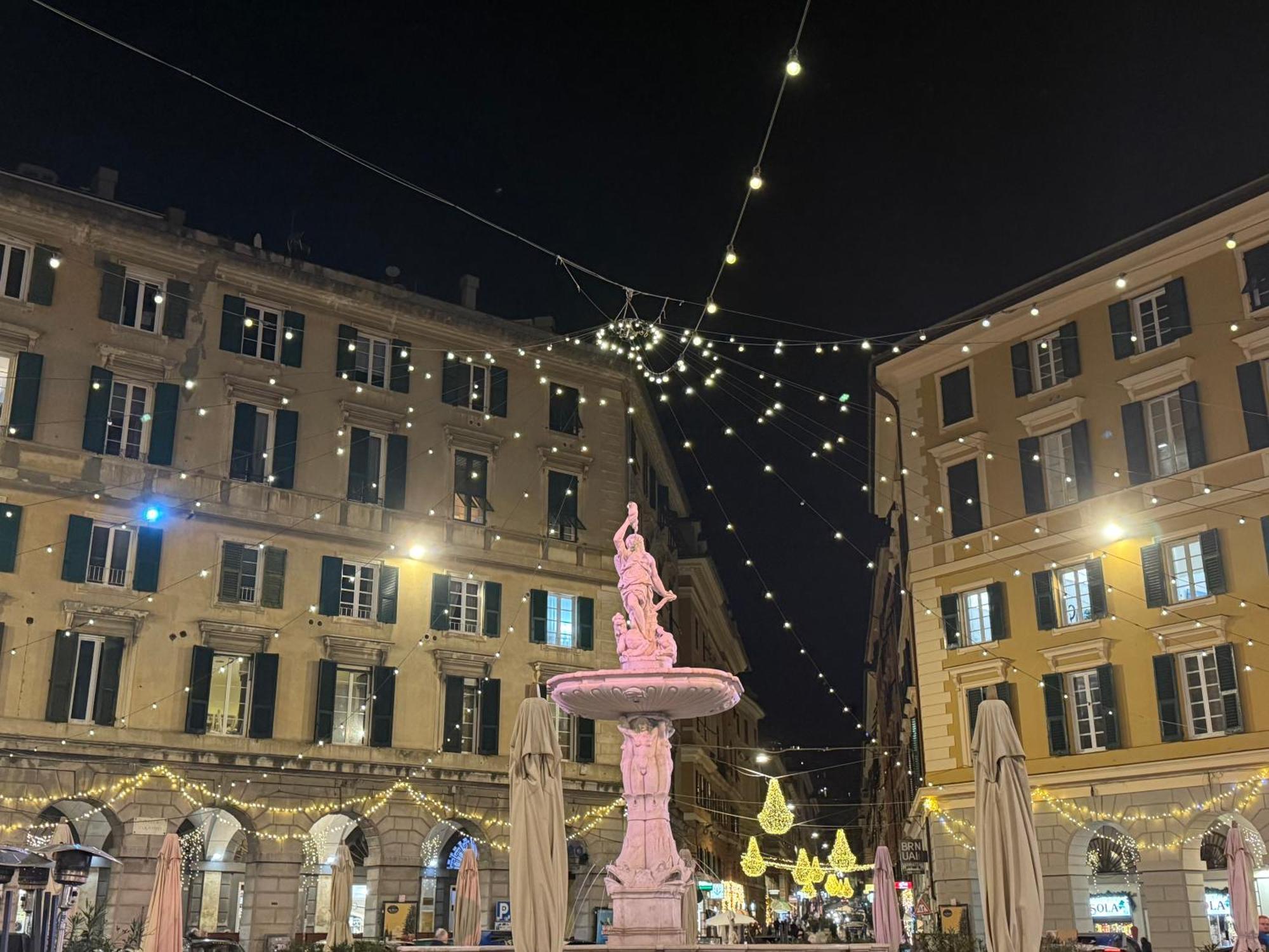 The First Colombo Brignole XX Settembre Appartement Genua Buitenkant foto
